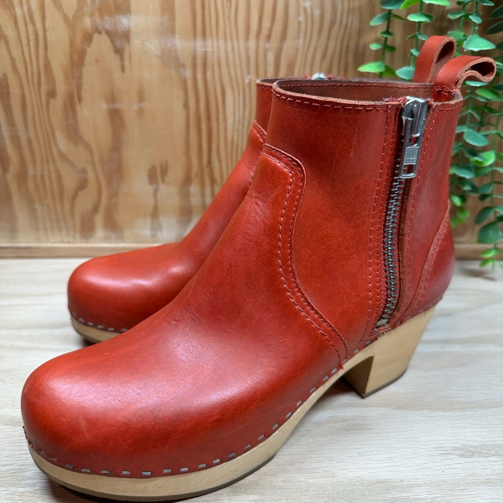 Swedish Hasbeens Zip It Emmy red clog bootie